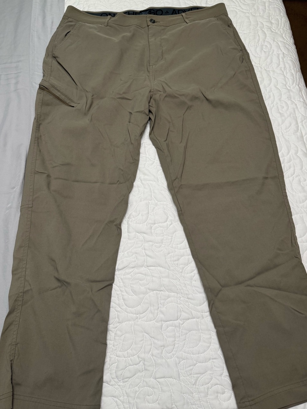 Gerry Men's Cargo Pants in dark khaki